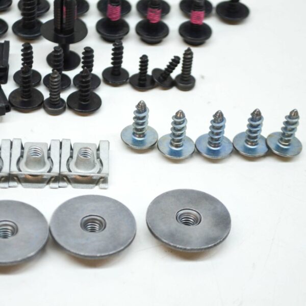 4K0098623 - NEW AUDI A6 C8 FRONT BUMPER COVER HARDWARE FIXING PARTS KIT 4K0098623