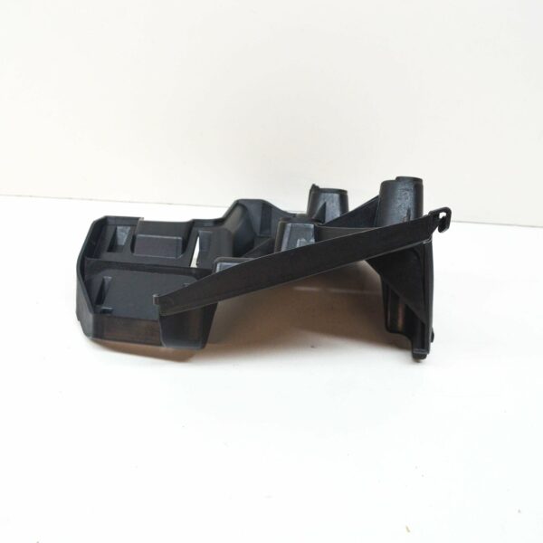 4KE807366 - NEW AUDI E-TRON FRONT BUMPER GRILLE END PLATE CAP 4KE807366
