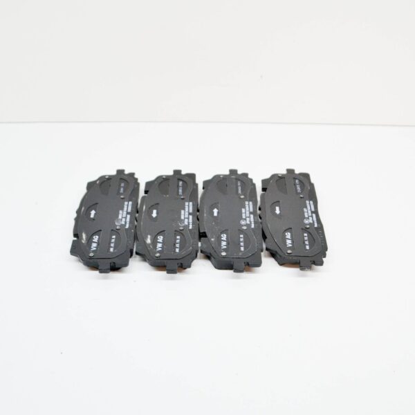 4M0698151BK - NEW AUDI A4 B9 FRONT WHEEL BRAKE PAD SET 4M0698151BK ORIGINAL