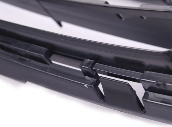 51118050624 - BMW 3 Coupe E92 Front Right M Retaining Air-Inlet Grille 51118050624 ORIGINAL