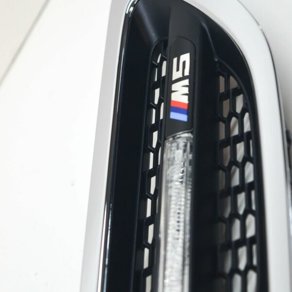 51134805798 - NEW BMW M5 F10 M FRONT RIGHT SIDE PANEL GRILLE TRIM REPEATER 51134805798 OEM