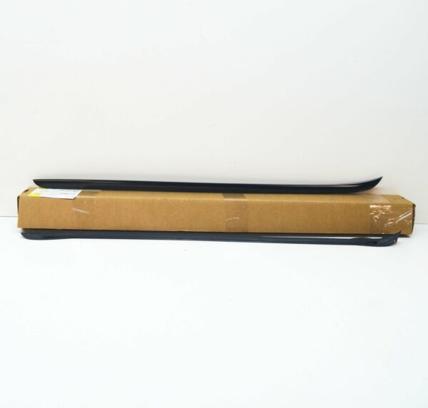 51317338616 - NEW BMW X4 F26 FRONT WINDSCREEN RIGHT VERTICAL SEAL TRIM 51317338616 ORIGINAL