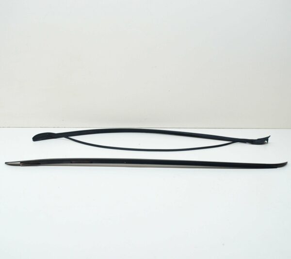 51317338616 - NEW BMW X4 F26 FRONT WINDSCREEN RIGHT VERTICAL SEAL TRIM 51317338616 ORIGINAL