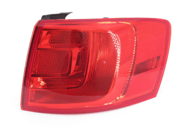 5C6945096D - NEW VW JETTA A6 REAR RIGHT OUTER TAILLIGHT 5C6945096D