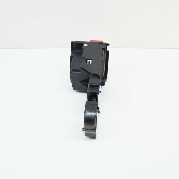5Q0885682K - AUDI A3 8V Rear Seat Right Backrest Release 5Q0885682K ORIGINAL