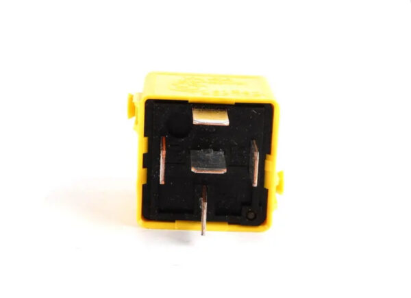 61361389105 - NEW BMW X3 E83 RELAY 61361389105 1389105 ORIGINAL