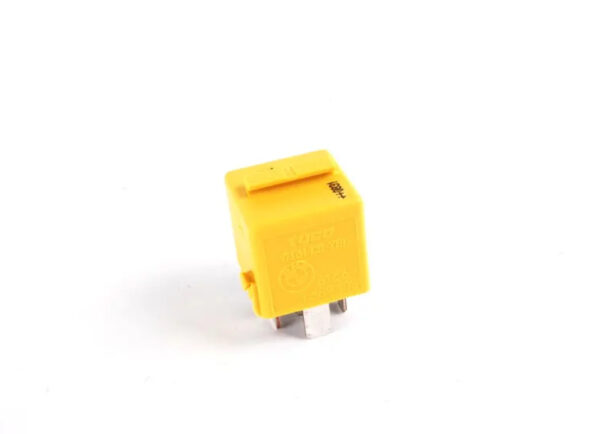 61361389105 - NEW BMW X3 E83 RELAY 61361389105 1389105 ORIGINAL