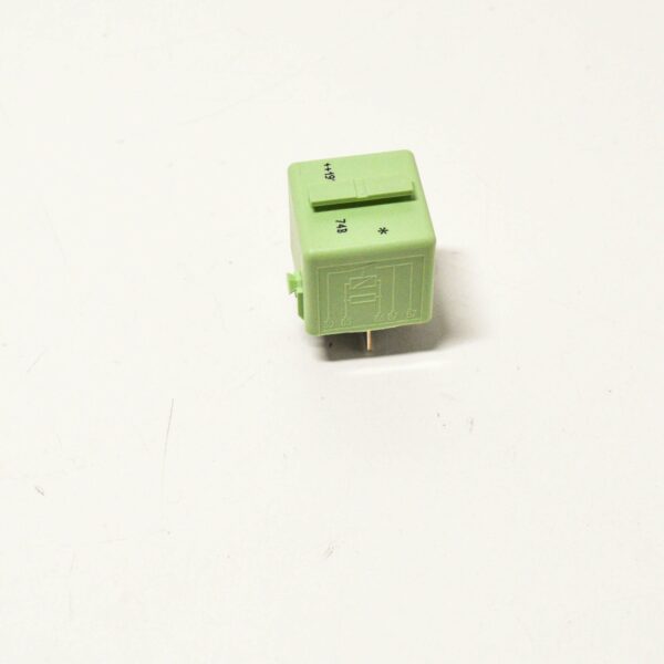 61368373700 - NEW BMW CMSP E23 E24 E28 RELAY MAKE CONTACT WHITE GREEN 8373700 61368373700