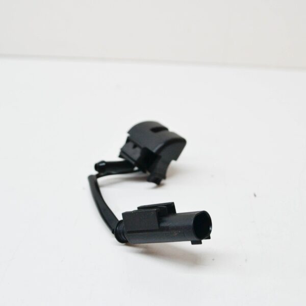 61668374366 - BMW 3 E46 Heated Right Spray Nozzle 61668374366 ORIGINAL