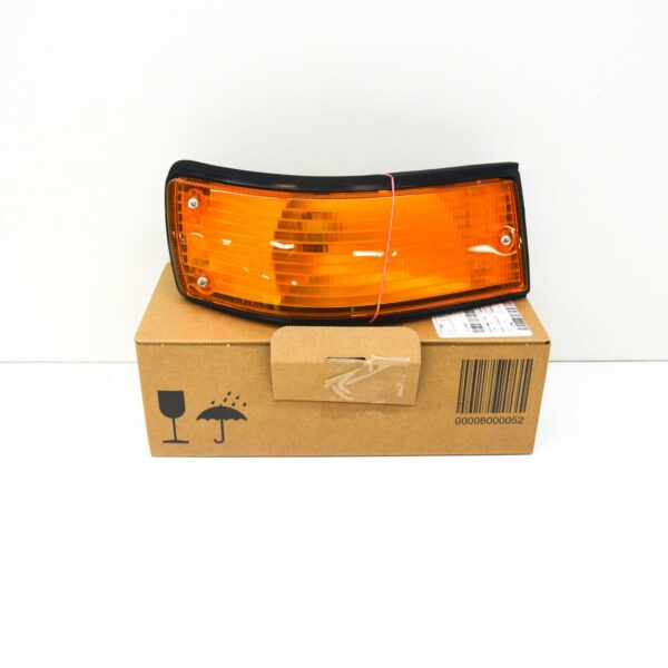 63131373297 - NEW BMW 5 E28 FRONT LEFT TURN CORNER LIGHT INDICATOR 1373297 63131373297