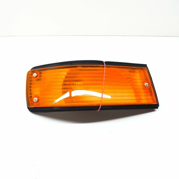 63131373297 - NEW BMW 5 E28 FRONT LEFT TURN CORNER LIGHT INDICATOR 1373297 63131373297