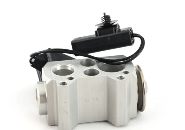 64509263429 - BMW 3 F30 Air conditioner expansion valve 64509263429 9263429 ORIGINAL