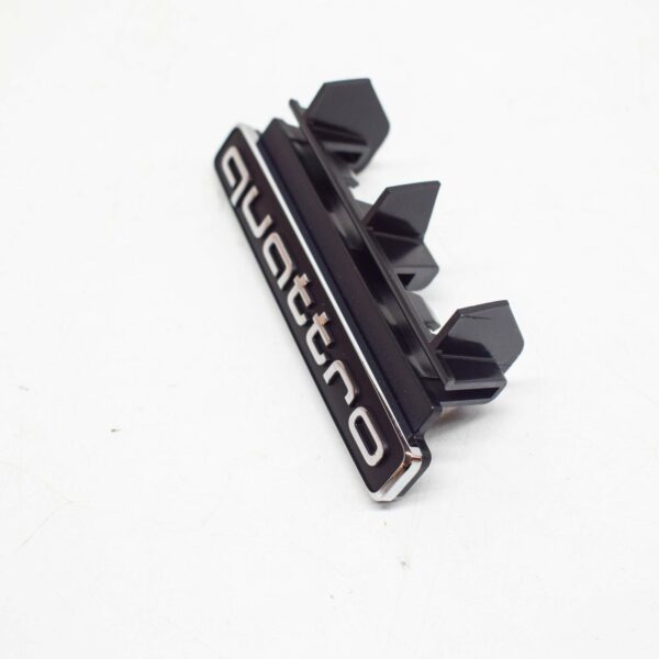 80A8537362ZZ - NEW AUDI Q5 FY RADIATOR GRILLE QUATTRO EMBLEM BADGE 80A8537362ZZ ORIGINAL