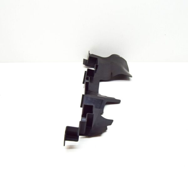 8E0121284Q - AUDI A4 B7 Radiator Right Air Guide 8E0121284Q ORIGINAL