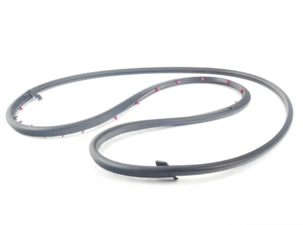 8E0837912M - AUDI A4 B7 Front Right Outer Door Seal Rubber 8E0837912M ORIGINAL