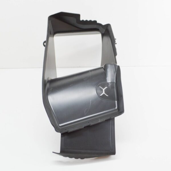 8J0121673 - NEW AUDI TTRS 8J RIGHT OUTER AIR DUCT 8J0121673 ORIGINAL