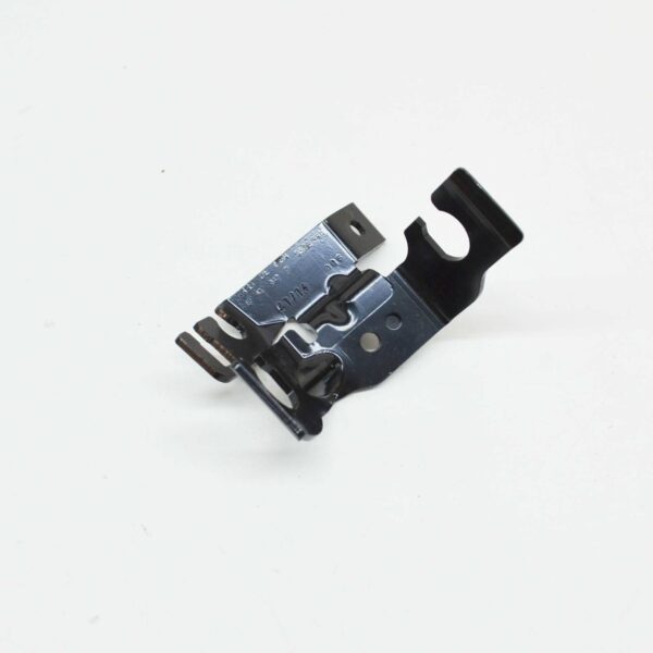 8J0611842D - AUDI TTRS 8J Front Right Brake Hose Retainer 8J0611842D ORIGINAL