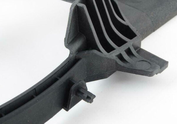 8K0121207B - NEW AUDI A4 B8 RADIATOR FAN RING 8K0121207B