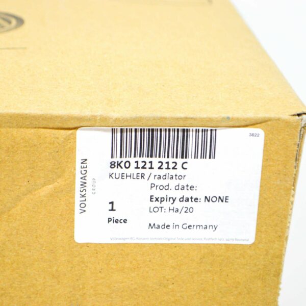 8K0121212C - NEW AUDI RS7 SPORTBACK 4G8 REAR LEFT COOLING RADIATOR 8K0121212C ORIGINAL