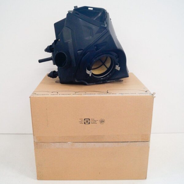 8K0133837Q - NEW AUDI Q5 8R AIR FILTER BOX 8K0133837Q 3.0 PETROL ORIGINAL