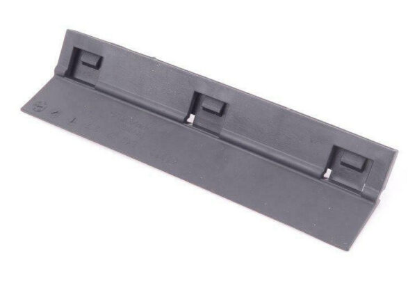 8K0825212B - NEW AUDI A4 B8 RIGHT UNDERBODY HEEL PLATE SPOILER TRIM 8K0825212B ORIGINAL