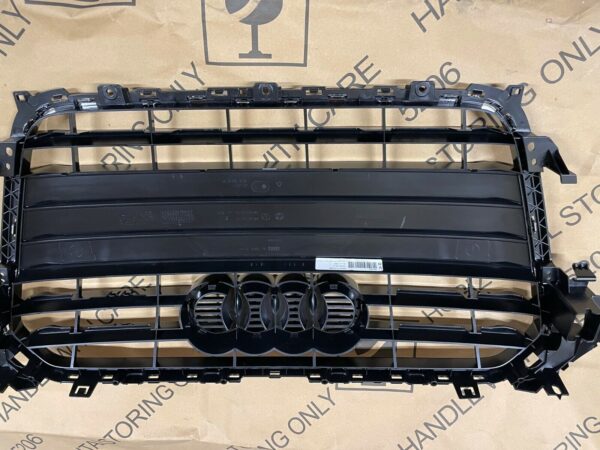 8K0853651ADT94 - NEW AUDI A4 S-LINE GRILLE ASSEMBLY BLACK WITH CHROME TRIM 8K0853651ADT94