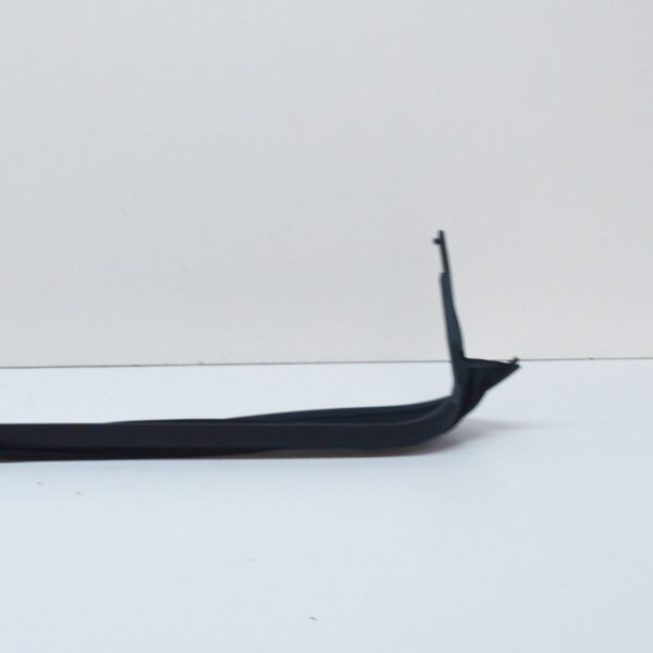 8K9877651B - NEW AUDI Q3 8U FRONT SUNROOF AIR DEFLECTOR 8K9877651B