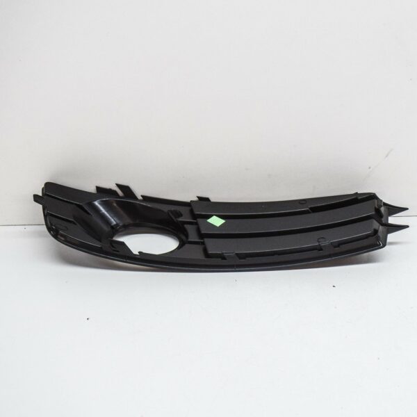 8P0807682FZDE - NEW AUDI A3 S3 8P FRONT RIGHT FOG LIGHT GRILLE 8P0807682FZDE