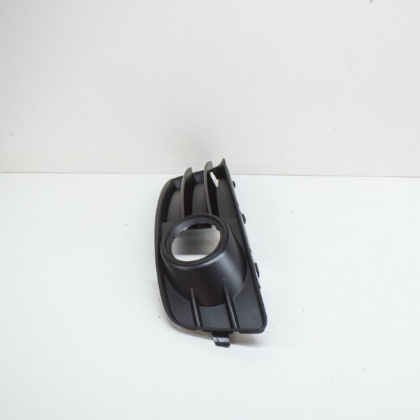 8P0807682FZDE - NEW AUDI A3 S3 8P FRONT RIGHT FOG LIGHT GRILLE 8P0807682FZDE