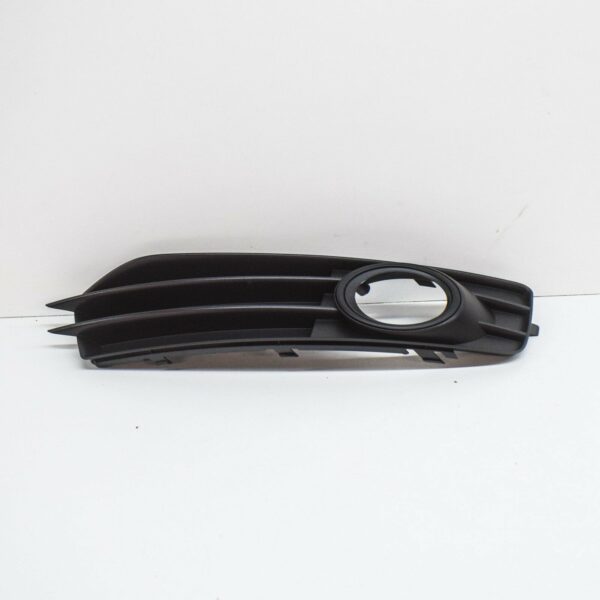 8P0807682FZDE - NEW AUDI A3 S3 8P FRONT RIGHT FOG LIGHT GRILLE 8P0807682FZDE