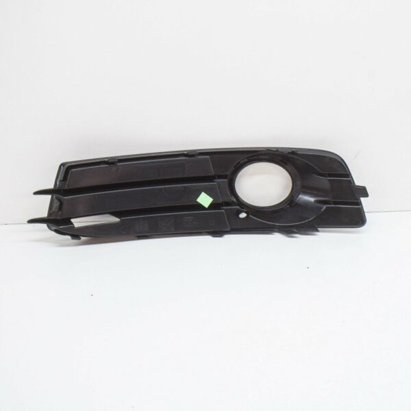 8P0807682FZDE - NEW AUDI A3 S3 8P FRONT RIGHT FOG LIGHT GRILLE 8P0807682FZDE