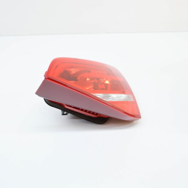 8P7945094 - NEW AUDI A3 CABRIO 8P REAR RIGHT SIDE TAILGATE TAILLIGHT 8P7945094