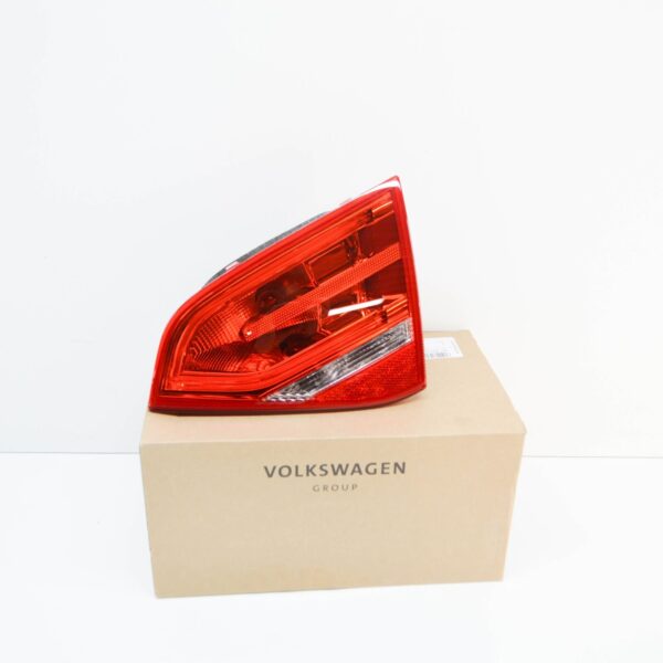 8P7945094 - NEW AUDI A3 CABRIO 8P REAR RIGHT SIDE TAILGATE TAILLIGHT 8P7945094