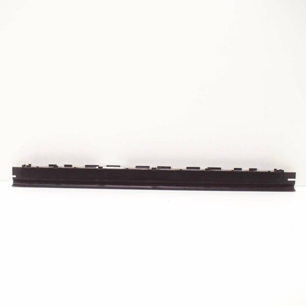 8R0121331C - NEW AUDI Q5 8R LOWER SEALING STRIP AIR GUIDE 8R0121331C