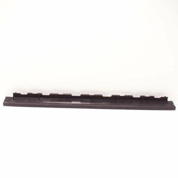 8R0121331C - NEW AUDI Q5 8R LOWER SEALING STRIP AIR GUIDE 8R0121331C
