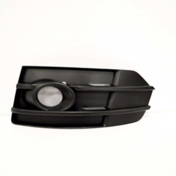 8R0807681G01C - NEW AUDI Q5 8R FRONT RIGHT FOG LIGHT GRILLE 8R0807681G01C