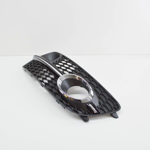 8R0807682PBJI - NEW AUDI Q5 8R FRONT RIGHT BUMPER AIR GUIDE GRILLE 8R0807682PBJI ORIGINAL