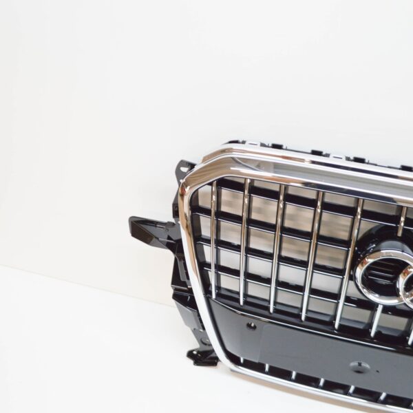 8R0853651ACT94 - NEW AUDI Q5 8R RADIATOR GRILLE 8R0853651ACT94 ORIGINAL