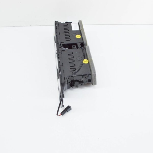 8R2820951GWVF - NEW AUDI Q5 8R CENTRE DASHBOARD AIR INTAKE GRILLE RHD 8R2820951GWVF ORIGINAL