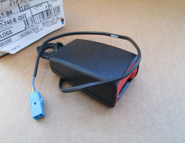 8S8857740BQVZ - AUDI TT FV Rear Right Seat Buckle 8S8857740BQVZ 8S8857740B QVZ ORIGINAL