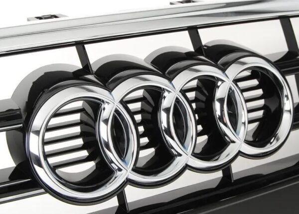 8T0853651KT94 - NEW AUDI A5 B8 FRONT CENTER GLOSSY BLACK/CHROME GRILLE 8T0853651KT94