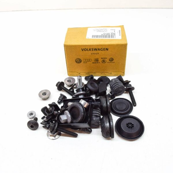 8V0098615 - NEW AUDI A3 CABRIO 8V FRONT BONNET HOOD PANEL HARDWARE KIT 8V0098615