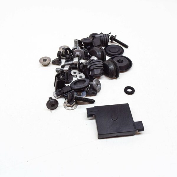 8V0098615 - NEW AUDI A3 CABRIO 8V FRONT BONNET HOOD PANEL HARDWARE KIT 8V0098615