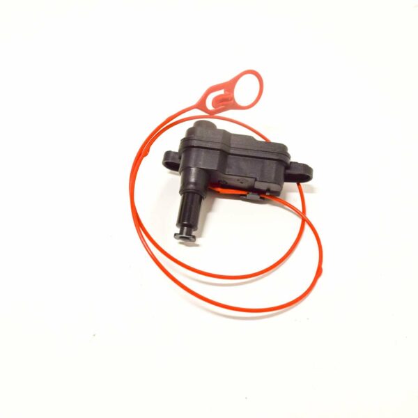 8V0862153A - NEW AUDI A1 8X FUEL FILLER FLAP ACTUATOR 8V0862153A