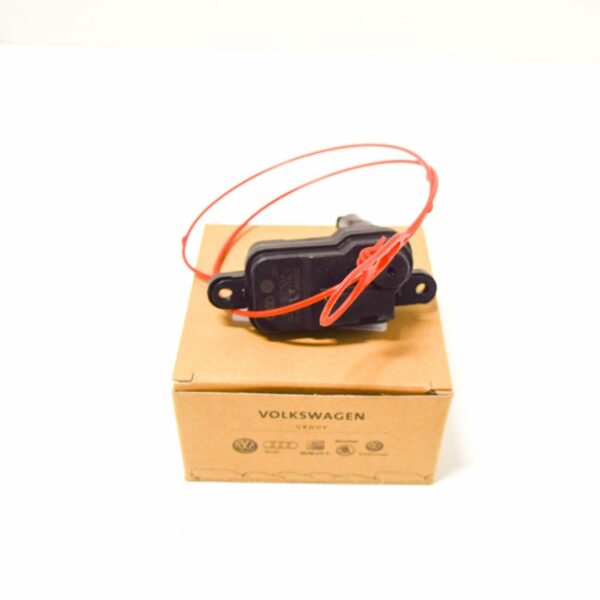 8V0862153A - NEW AUDI A1 8X FUEL FILLER FLAP ACTUATOR 8V0862153A