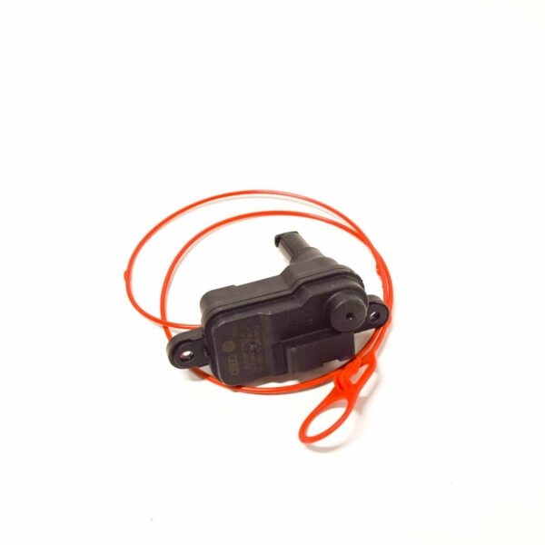 8V0862153A - NEW AUDI A1 8X FUEL FILLER FLAP ACTUATOR 8V0862153A