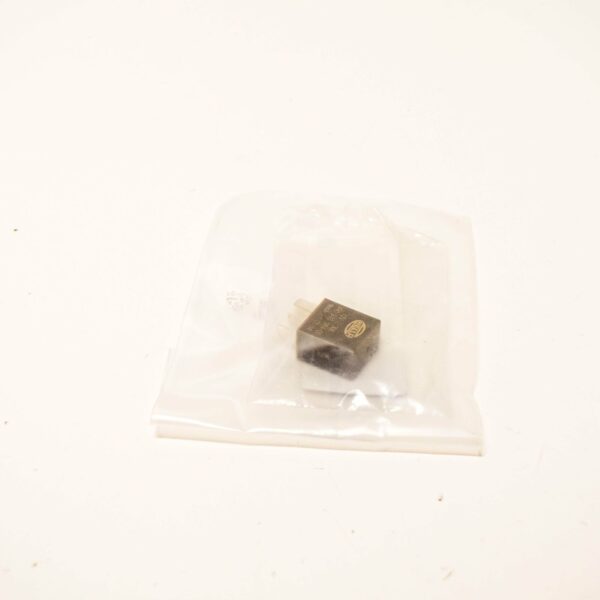 A0025428119 - NEW MB M W164 GLOW PLUG RELAY A0025428119 2008 ORIGINAL