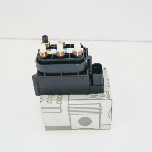 A0993200058 - NEW MERCEDES BENZ S CLASS W222 VALVE BLOCK A0993200058
