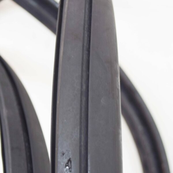 A1266700239 - NEW MERCEDES BENZ S W126 REAR WINDOW GLASS WEATHERSTRIP SEAL A1266700239