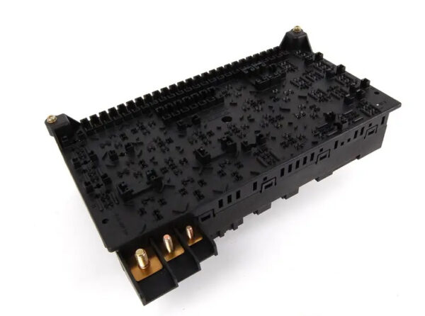 A1635450205 - NEW MERCEDES-BENZ ML W163 ELECTRICAL COMPARTMENT RELAY A1635450205 ORIGINAL